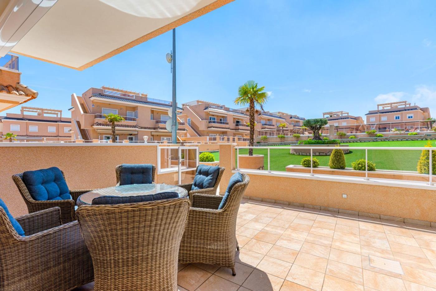 Apartments Punta Prima Indoor & Outdoor Pool Torrevieja Bagian luar foto